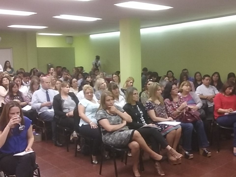 misioneseduca's tweet photo. Programa de Formación Docente Situada en el salon Oval @ivonneaqui @CGEMisiones @EscurdiaViviana https://t.co/q0iImuGFjN