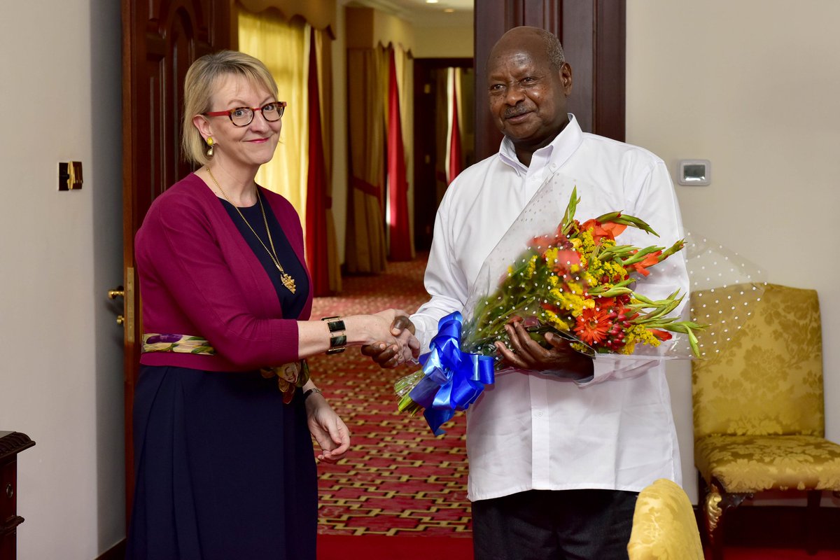 KagutaMuseveni's tweet photo. Outgoing French Ambassador Sophie Makame paid a courtesy call on me at State House. I thank her for the selfless service &amp; wish her well. https://t.co/Q9Yia0YKIc