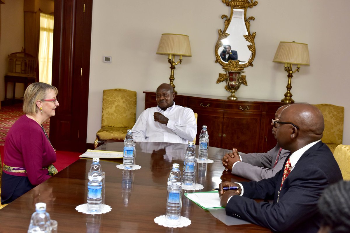 KagutaMuseveni's tweet photo. Outgoing French Ambassador Sophie Makame paid a courtesy call on me at State House. I thank her for the selfless service &amp; wish her well. https://t.co/Q9Yia0YKIc