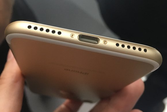 CodeShuffler's tweet photo. Doing more iphone giveaways soon! #iphone #free #raffle https://t.co/3QWN0Llb38
