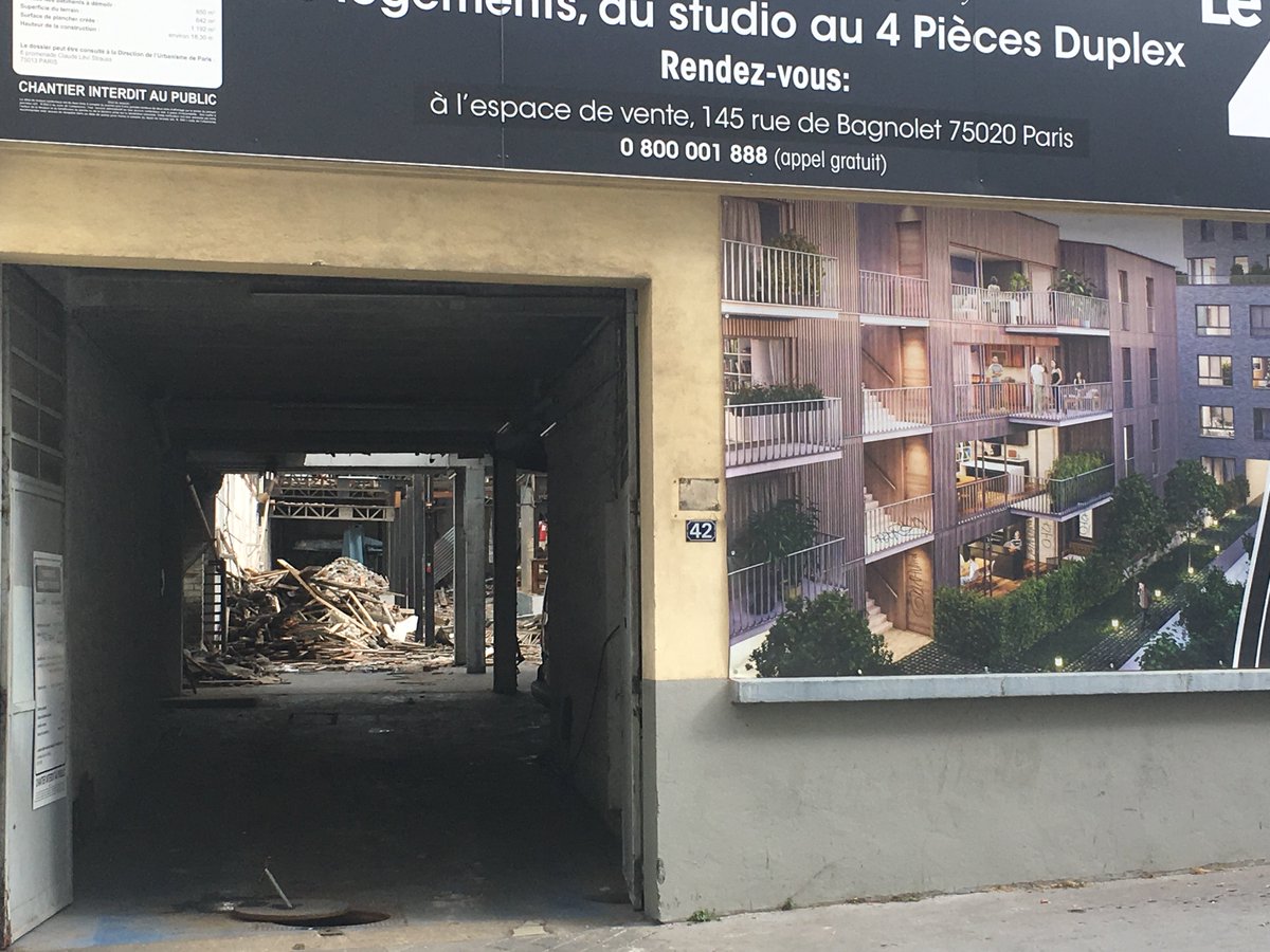 Espacity_Prom's tweet photo. Demolition en cours à Paris XXème au 42. Tout se passe bien #ESPACITY #LE42 https://t.co/bCNQf1sJ11