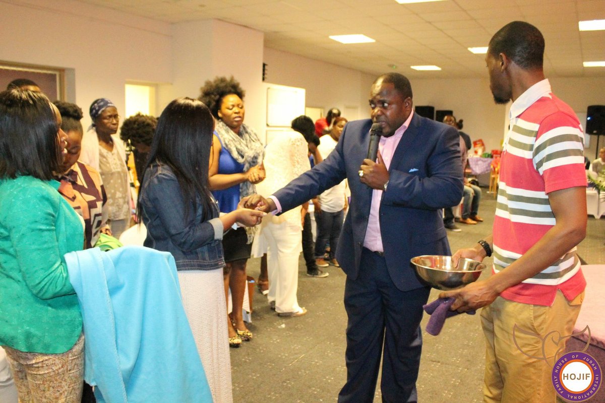 ApostleObey's tweet photo. If you want to be escorted by favour, get committed to the work of God
#ApostleObey #HOJIF https://t.co/WjLi7X6Gae