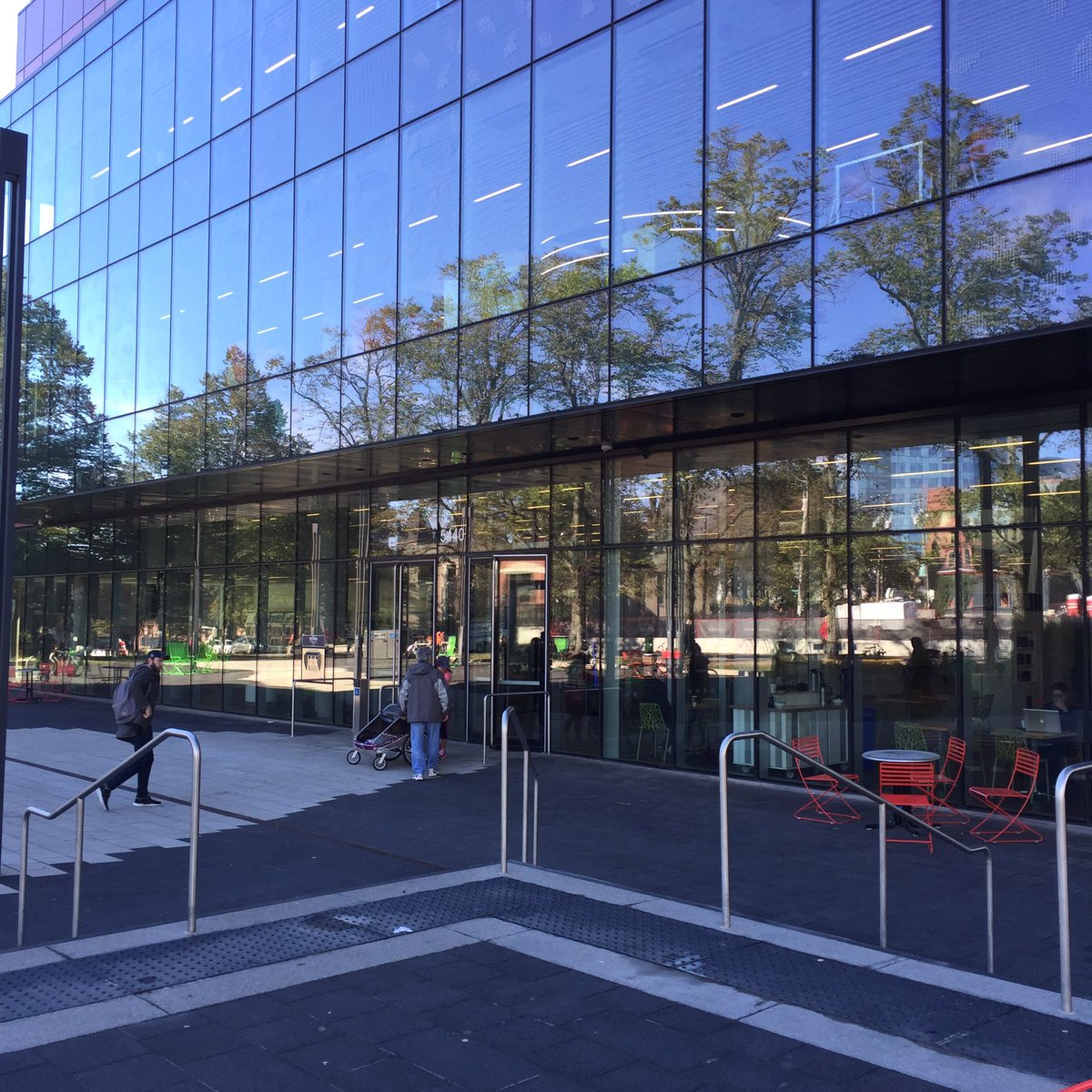 hfxpublib's tweet photo. Good morning, Halifax. Your #CentralLibrary is open for business. Apologies for any inconvenience yesterday's closure may have caused. https://t.co/KUyGKuq29H