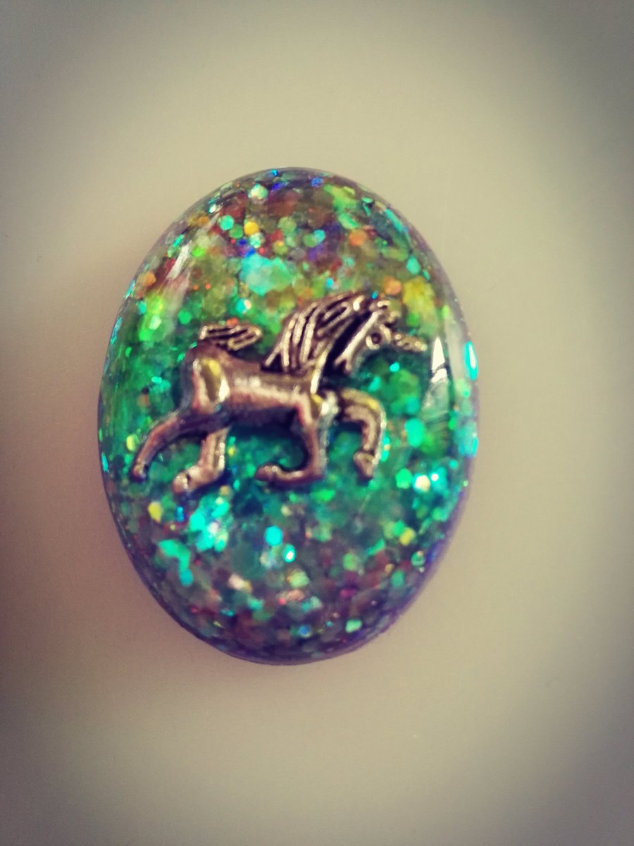 Fandomenalstuff's tweet photo. #unicorn #sparkle #glitzer #Einhorn #Schmuck #handmade  #stuff
Mit Liebe gemacht :) https://t.co/1zLTB690I4