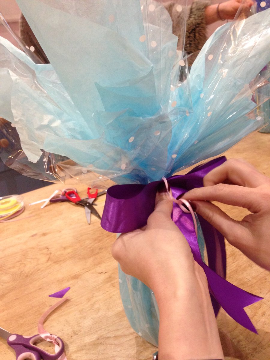 GiftFrippery's tweet photo. Would you like to learn to #showoff #giftwrapping in time for Christmas? Book now!
#Bristol #workshops #demonstration #wrappingservice https://t.co/XlgRIdRr99
