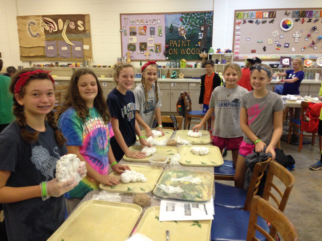 6thSummitSchool's tweet photo. Making tie-dye shorts in the crafts hall first thing this morning! @summitschoolws #BlueRidgeAssembly https://t.co/c0SVZ4S3A0