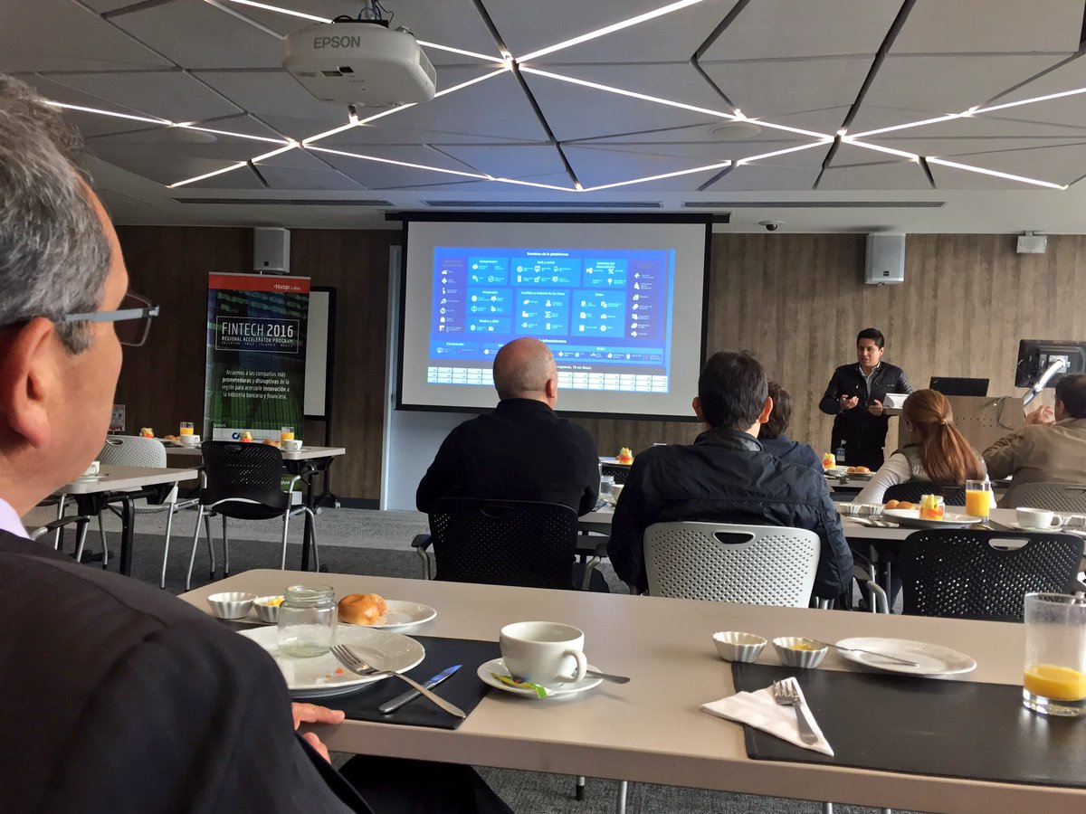 CatalinaGu's tweet photo. Buena manera de empezar el día: Rico desayuno + Workshop Learning y Ciencias de Datos gracias a nuestro aliado @MSFTColombia #NXTPFintech https://t.co/RaxYv9rSx8