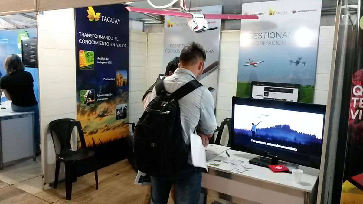 PrecisionHawkES's tweet photo. Último día del #CursoAP2016 visite nuestro stand para saber más sobre nuestra tecnología. #drones y herramientas de #análisis para el #agro https://t.co/CEn3WeHR07