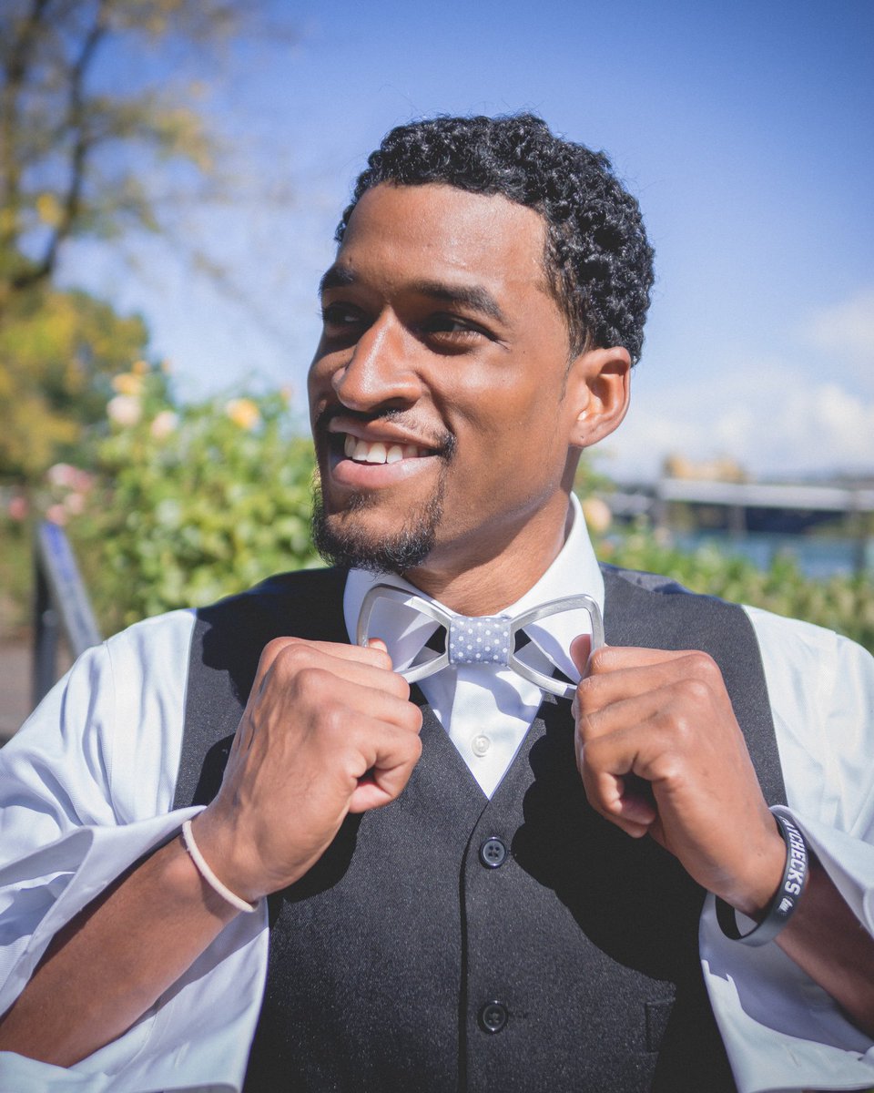 metalbowties's tweet photo. "A #gentleman can never have too many #bowties" Justin Timberlake
#fallstyle #mensfashion 
https://t.co/WXTSIkFrzu https://t.co/BgekvJJygm