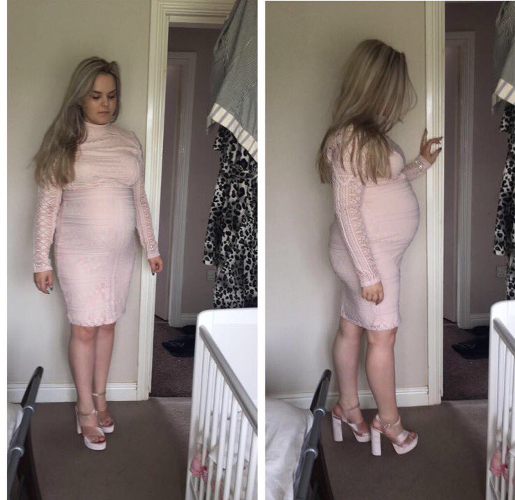 Jessyhallxx's tweet photo. Makes me laugh how massive I am 😂🙈 2 and half weeks and hopefully my little girl will be here 💖👶🏼 https://t.co/QvRkItbZJz