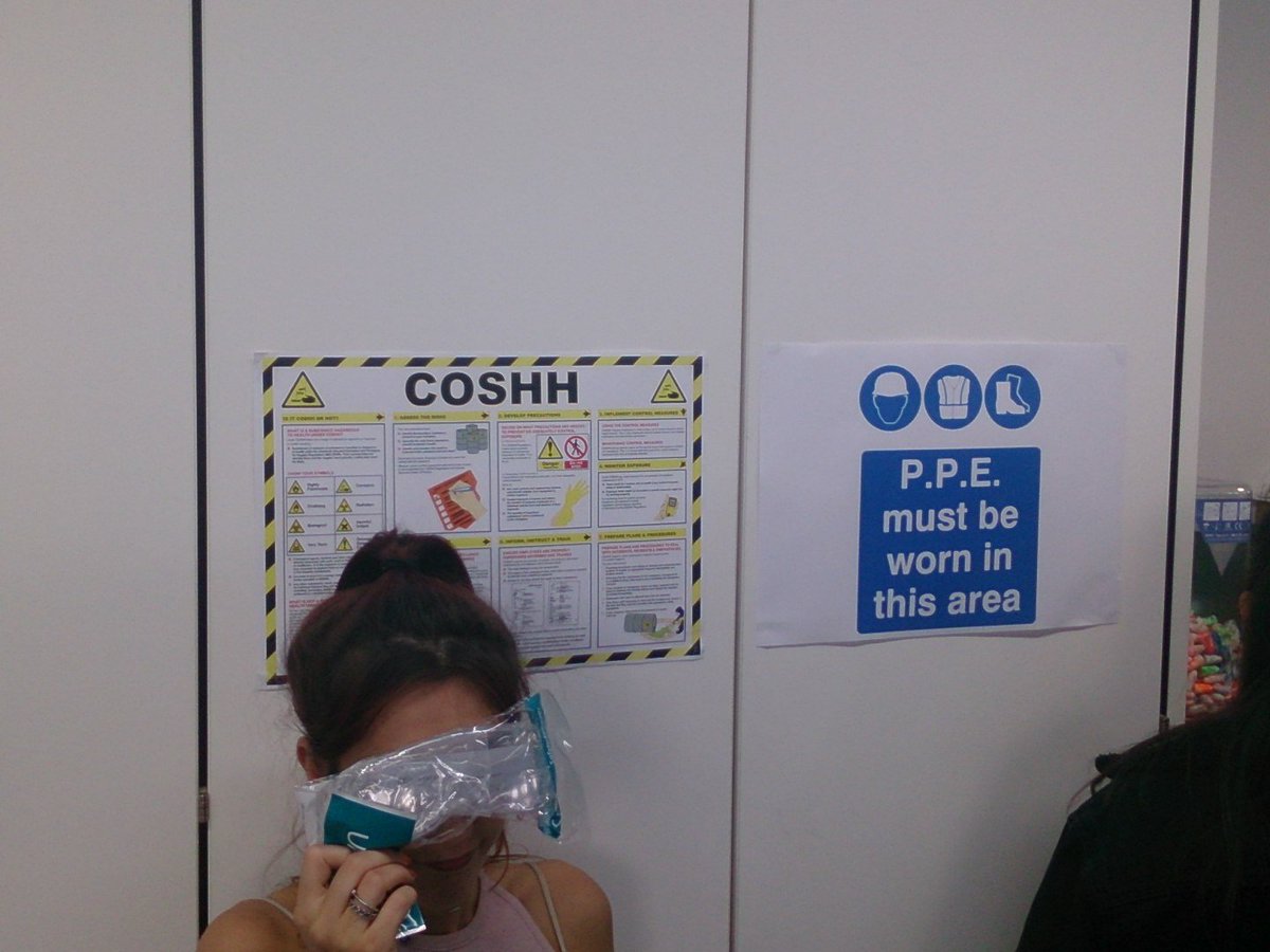 TabletSixTrail's tweet photo. #joinravensbourne2016 #ravehs #teambubbles https://t.co/2OmqnweMTg