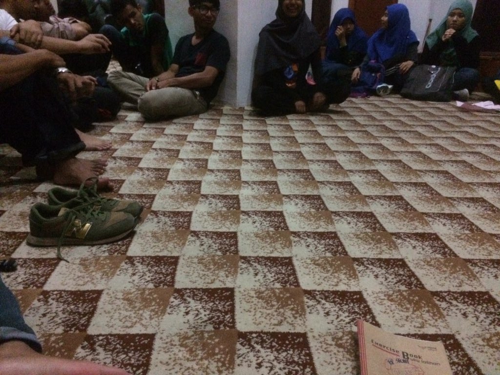 pokpeace's tweet photo. Apa yang buruk kita buang,apa yang baik kita ambik..
#sesiluahperasaan #postmortem #engitex16 https://t.co/9l7IUILccT