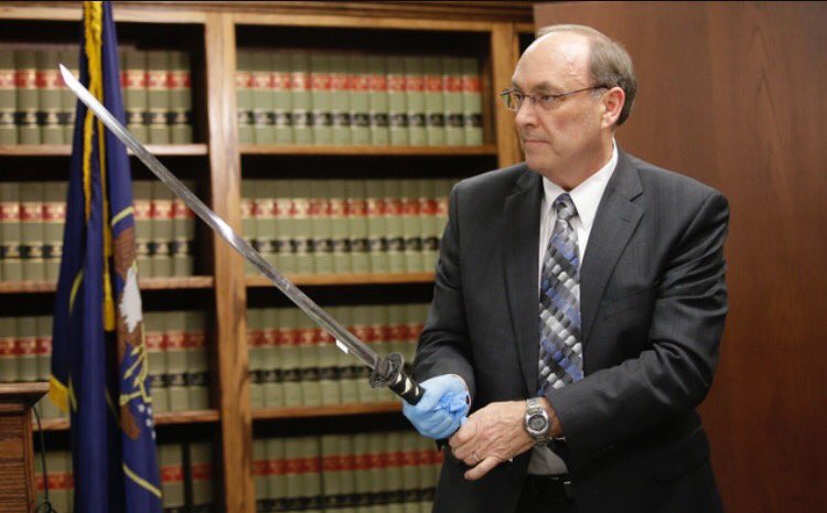 WackaPuff's tweet photo. live rp: im a 67 year old business worker who wields the katana of legend
#replytojoin https://t.co/ZMF5aVffaG
