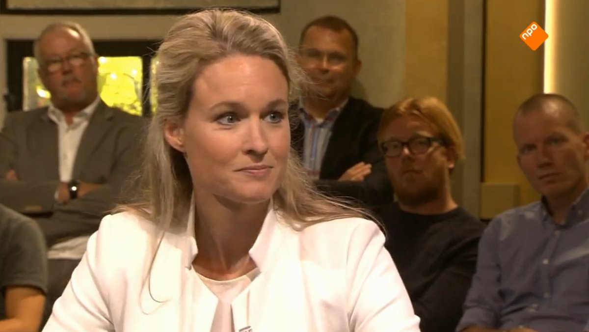 Buitenhoftv's tweet photo. Bekijk hier het volledige #Buitenhof-gesprek over #oorlogsmisdaden in #Indië https://t.co/Nk8CHbIVM0 #Limpach #Indonesie #nederlandsindie https://t.co/A3IibVq956