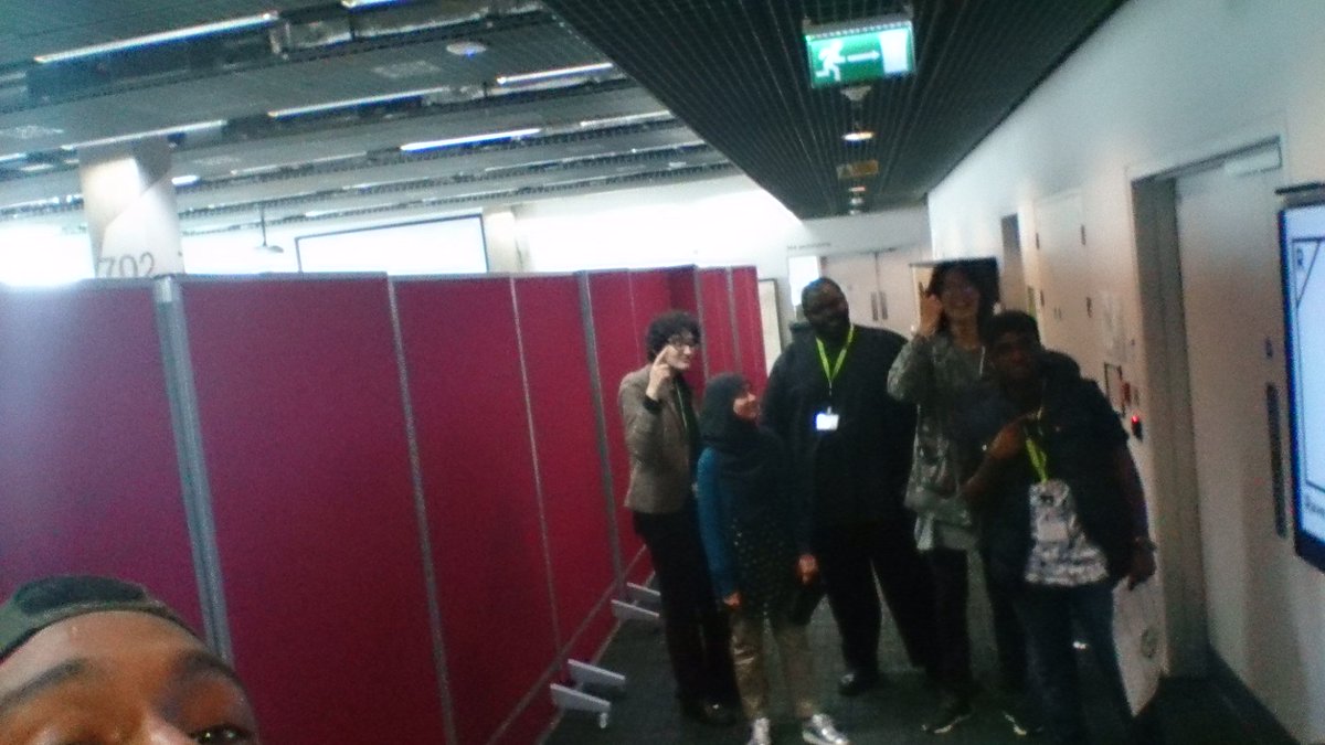 TabletOneTrail's tweet photo. Nearest fire exit #Birdbrain #RaveExit #JoinRavensbourne #lit https://t.co/Av3HujoTqs