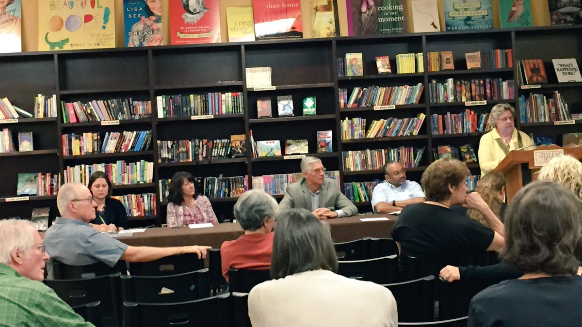 eslangston's tweet photo. Lively discussion & "lessons learned" by #ICV2016 Boulder panel of @CarolinaChamber #chapelhill @unc Glad #entrepreneurship was a theme! https://t.co/M8NwJV0tA6