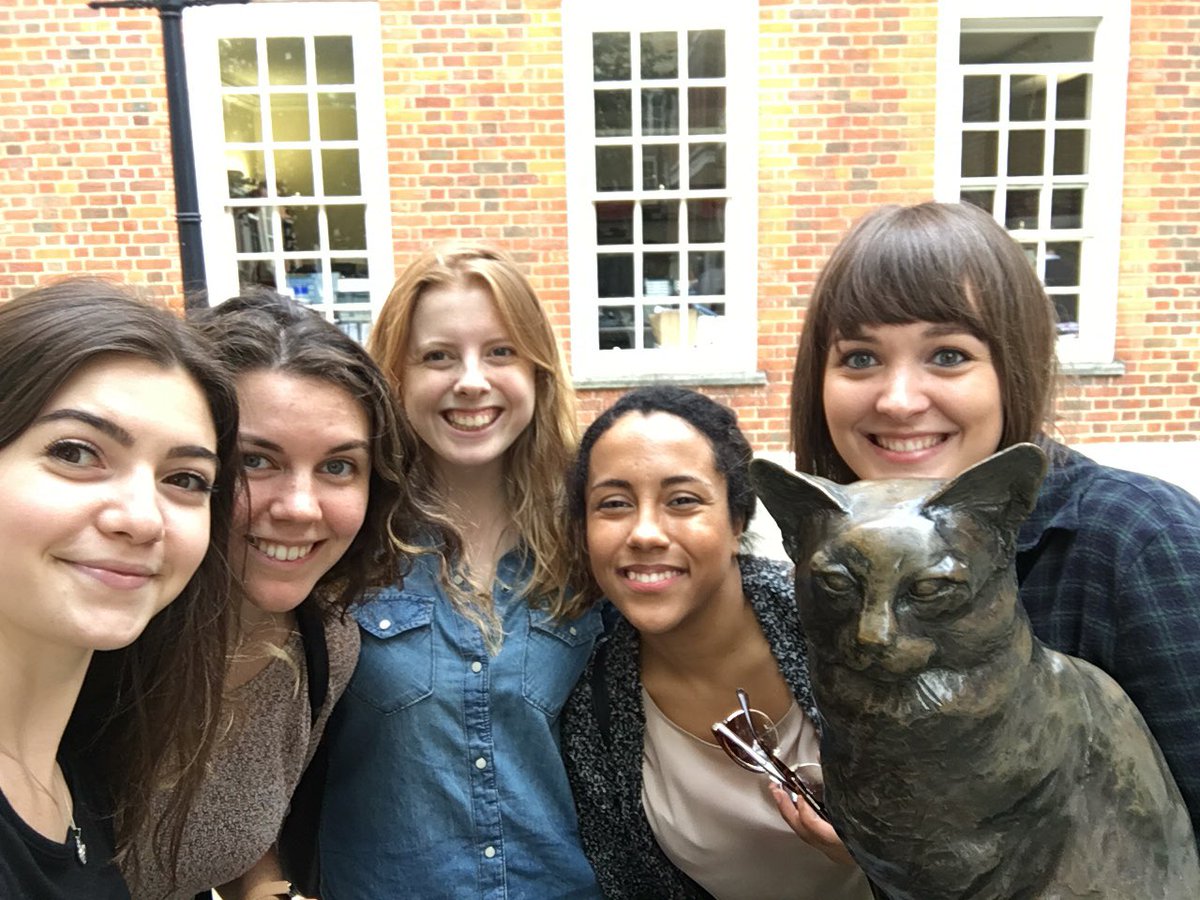 madisonleiprice's tweet photo. Clue 3 #hodge #samueljohnson #UCLPub2016 #teampaperchase https://t.co/PNV79oarhK