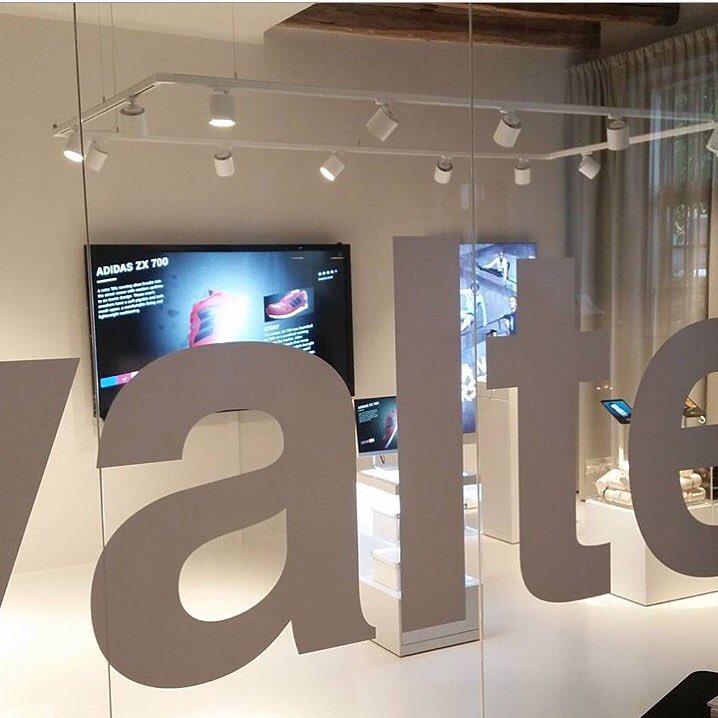 ValtechSweden's tweet photo. Premiär för #ValtechStore Wohoo! VR, smarta & uppkopplade speglar, vågar, sentiment recognition, beacons & mycket mer! #valtechday https://t.co/oLnJMqWs8V