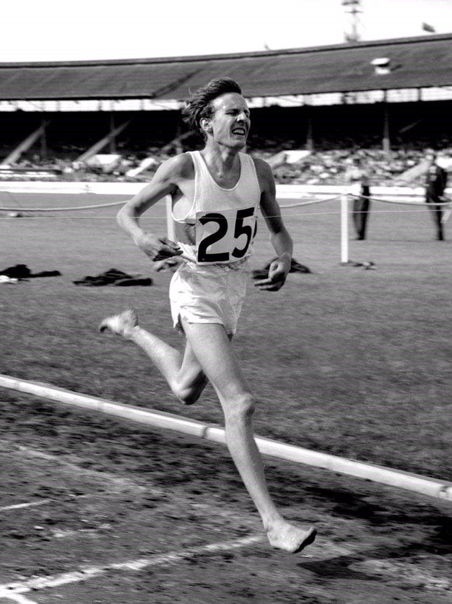 Happy birthday to Bruce Tulloh, 81 today.
#Barefoot #Legend en.m.wikipedia.org/wiki/Bruce_Tul…