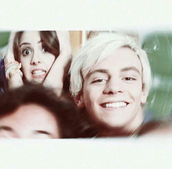 RauraOficial's tweet photo. 😻😻😍 https://t.co/9Hz6HNl483