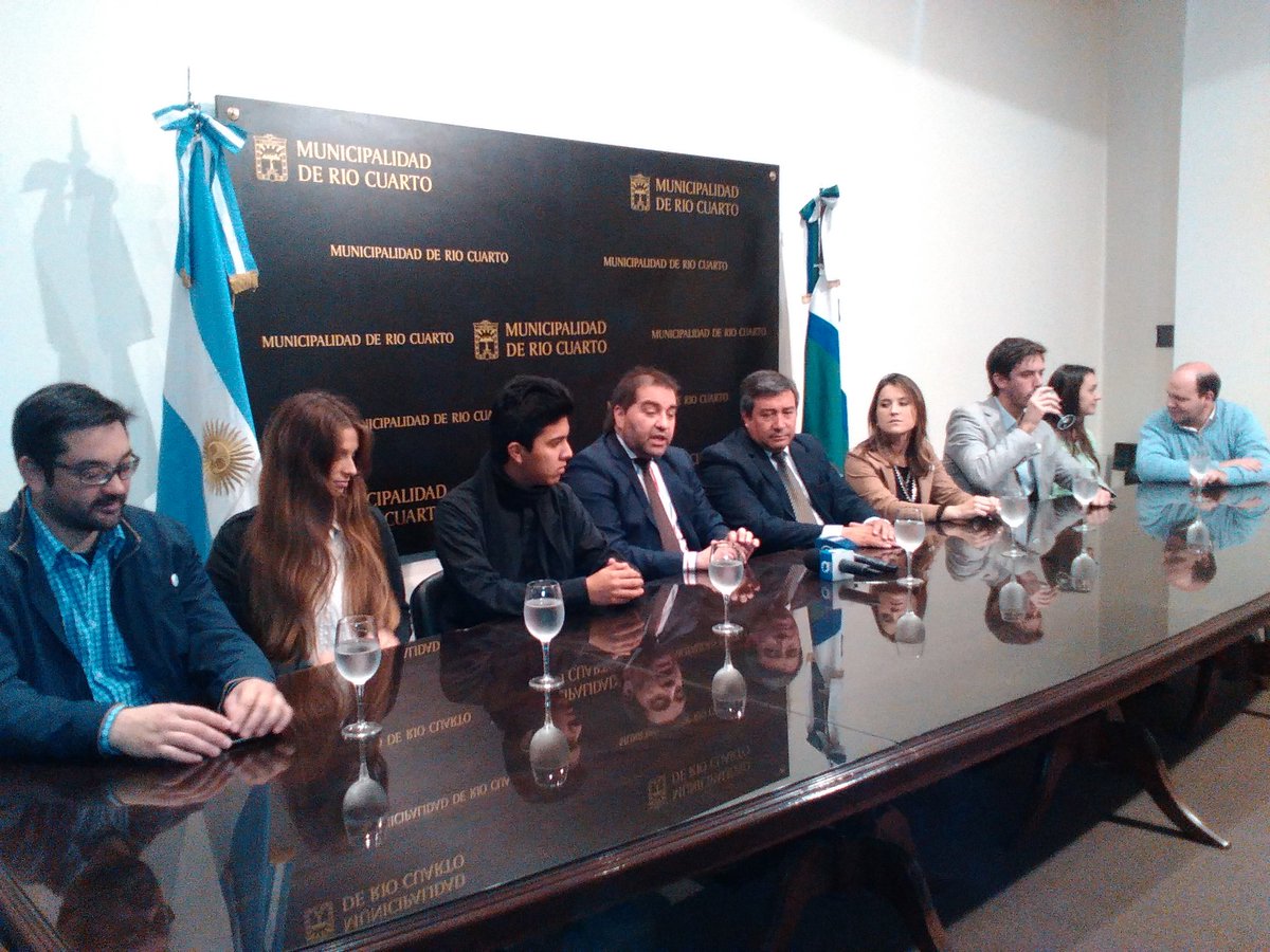 RevistaBreves's tweet photo. Mañana de 17 a 21 hs en el Cecis se realiza #emprender2016 org x @JECECIS 
Habrá disertaciones sobre liderazgo y la cultura emprendedora. https://t.co/zCnSOSDiOA