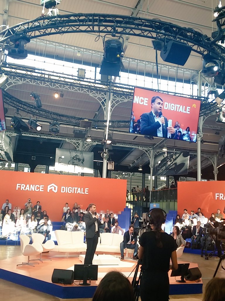 MoojanAsghari's tweet photo. #FDDay @mazaic @BlaBlaCar #digitale #confiance #humanrating #transparence #trust #WTF https://t.co/bZyHHrl24E