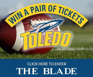 BladeRewards's tweet photo. It's time for the Battle of I-75! Enter to win tix to see @ToledoRockets vs @BG_football at the Glass Bowl! https://t.co/Vfj7Anv6PX https://t.co/S7saVUCH1Z