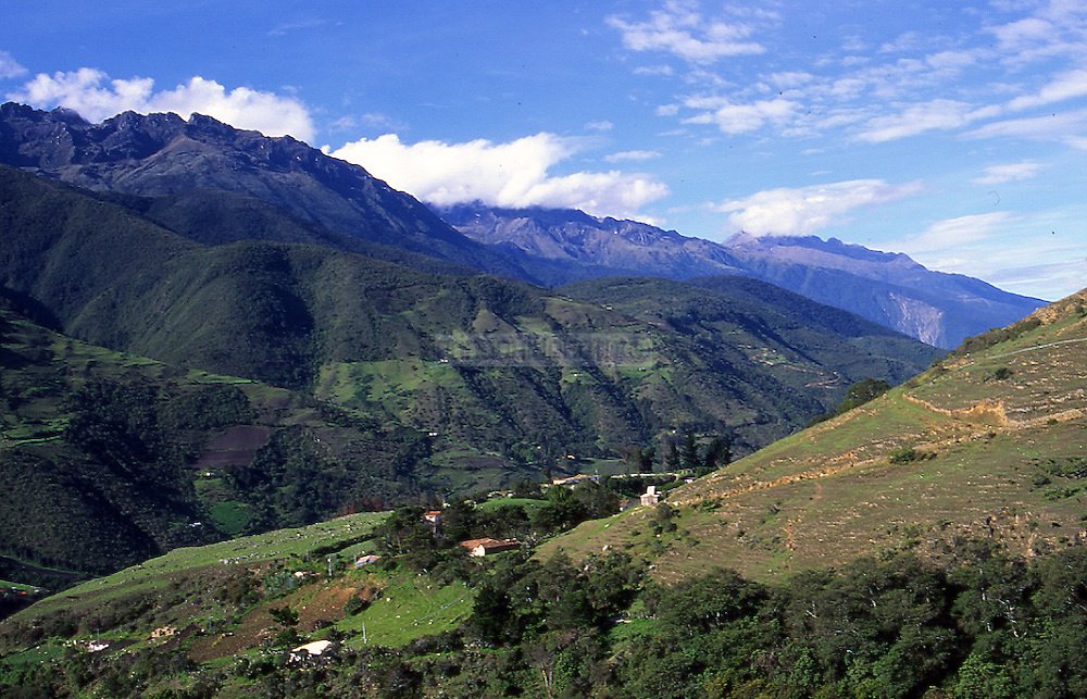 MiMerida_ve's tweet photo. En todo paseo con la naturaleza uno recibe mucho más de lo que busca.-John Muir. #merida #venezuela https://t.co/9ijjbcDhVU