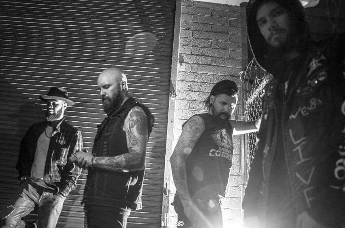 DevilWarning's tweet image. #photoshoot #thedevilswarning #band #music #Musicians #rocknroll #metal #tattoo #beards