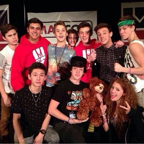 Nere_Rowland's tweet photo. los necesitamos juntos de nuevo, tienen que volveer #3yearssincemagcon https://t.co/WkSthJq1F0