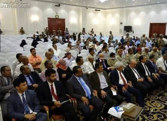 ta3zi's tweet photo. حفل بن دغر فضح اكذوبة اعلامنا بأن #عدن وحدويه

هؤلاء النفر هم انصار الوحده في الجنوب ! https://t.co/P9XiUjXv2c