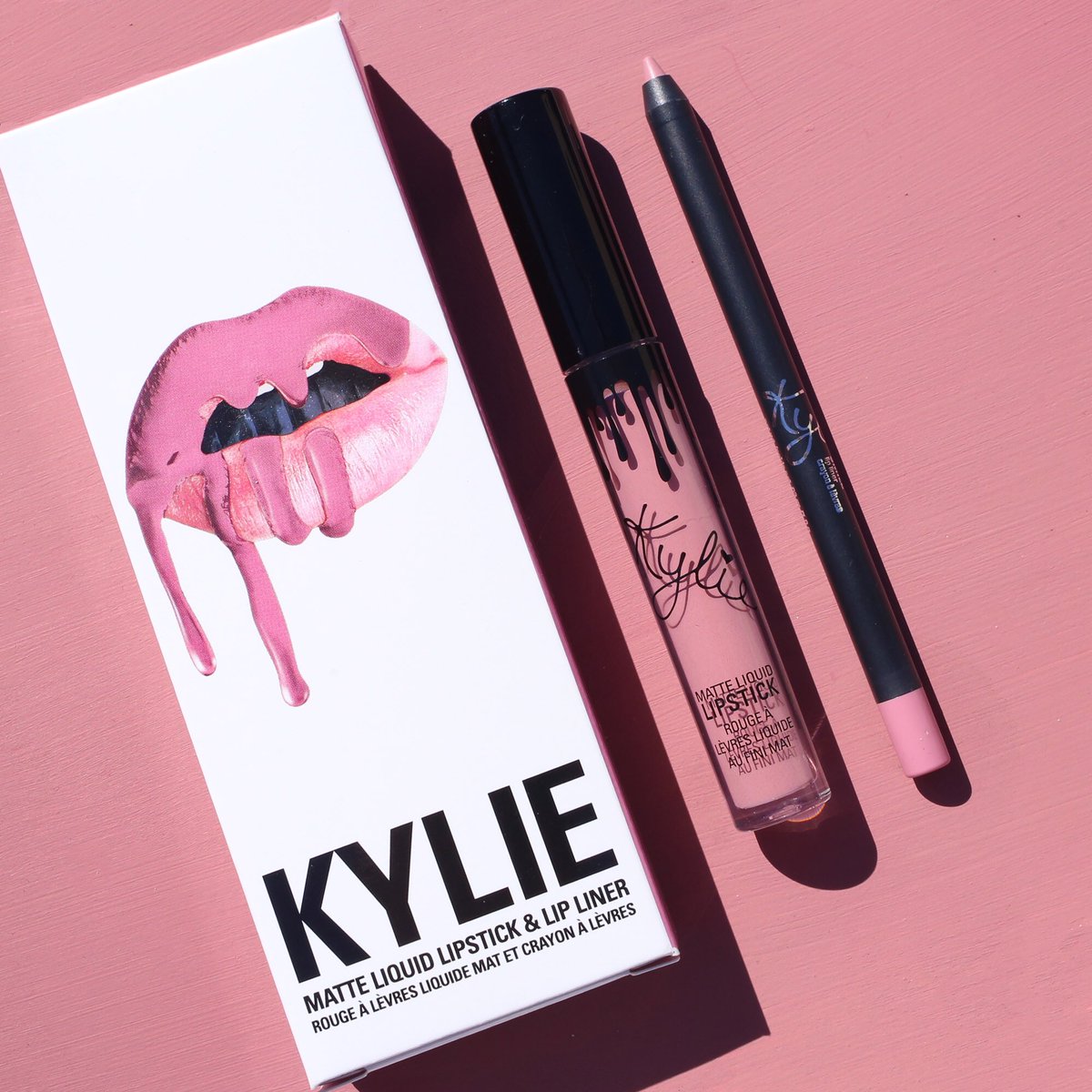 KylieJenner's tweet image. so excited to reveal SMILE, a beautiful pale pink shade that I created in partnership with @SmileTrain for #WorldSmileDay