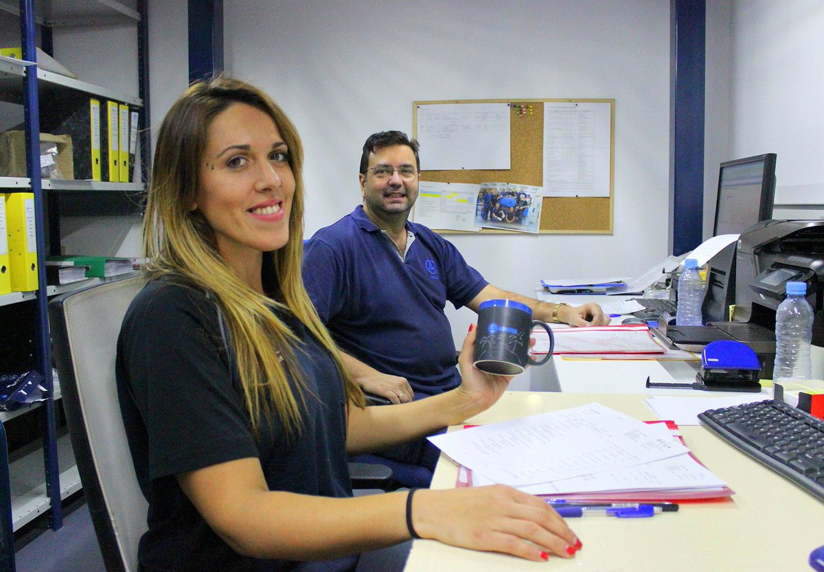AerzenIberica's tweet photo. #BuenosDiasATodos "Trabajar en equipo reduce los esfuerzos y multiplica los resultados" @TammyZurda @BFBaos Dpto. logística #FelizViernes ! https://t.co/2MOKOzip5Y