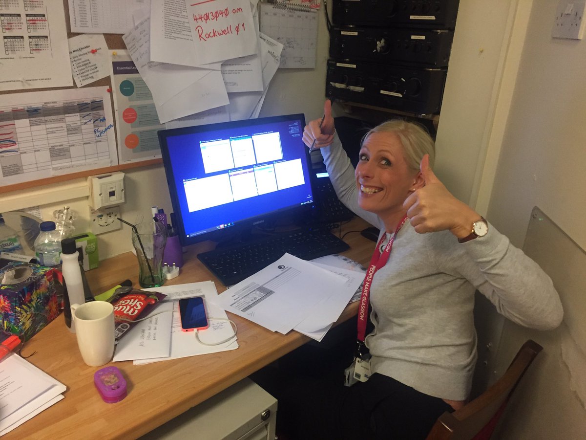 @newalldebbie loving multi apps on win10 #haveIT @PremInn_GlaAir #makingIThappen <a href="/placemadebyyou/">A Place Made By You</a> <a href="/HalfpennyBarry/">Barry Halfpenny</a> <a href="/WeAreSUGM/">WeAreSUGM</a> <a href="/smmottram/">Sam Mottram</a>