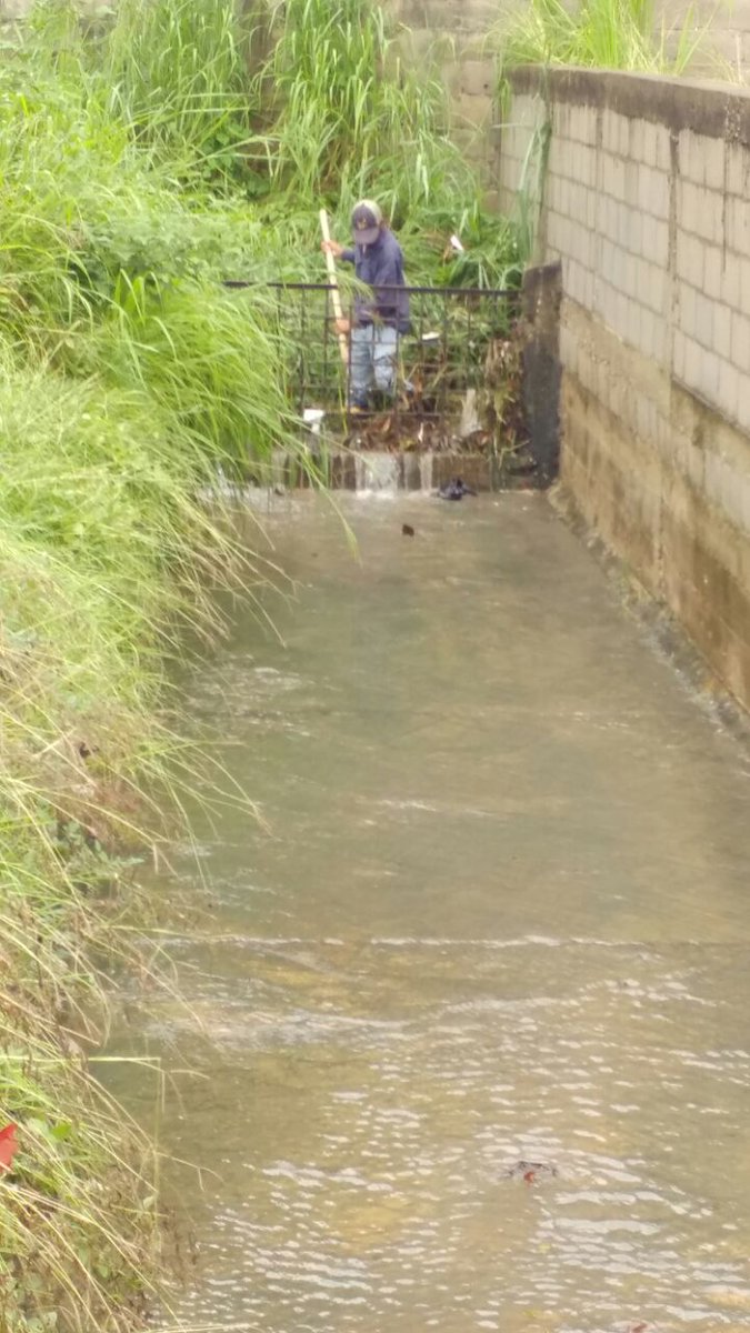 Quitando tapón de basura en en Fraccionamiento Colinas de Universidad #Tampico