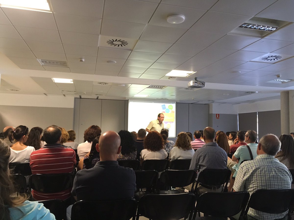 AlboradaColegio's tweet photo. "Con #ComunicARTE hacemos el pensamiento visible, queremos que comprendan" Marco de la enseñanza para la comprensión. #ProyectZero Harvard https://t.co/w7vt3Tosoa