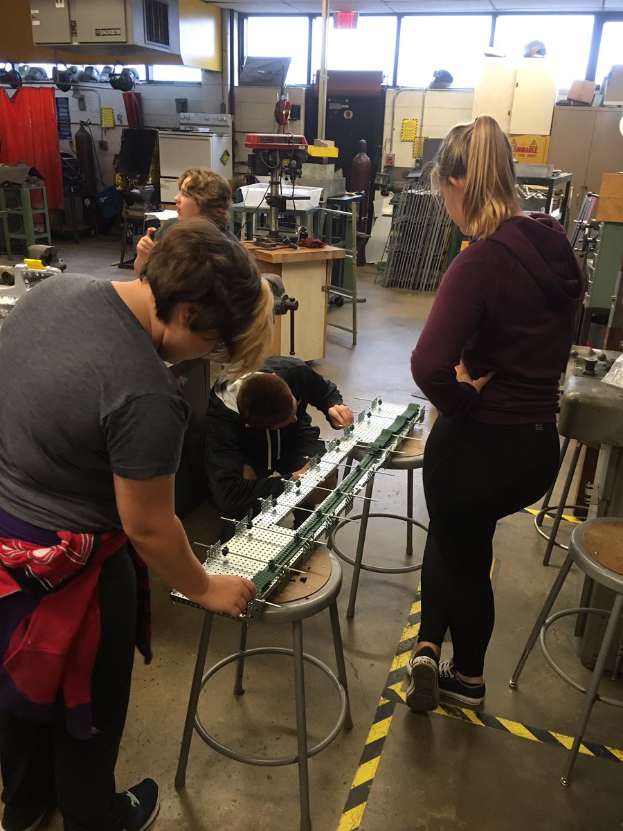 OHS_PLTW_Eng's tweet image. More POE complex machines. @OHS_PLTW_Eng #complexmachines #PLTW #OHS