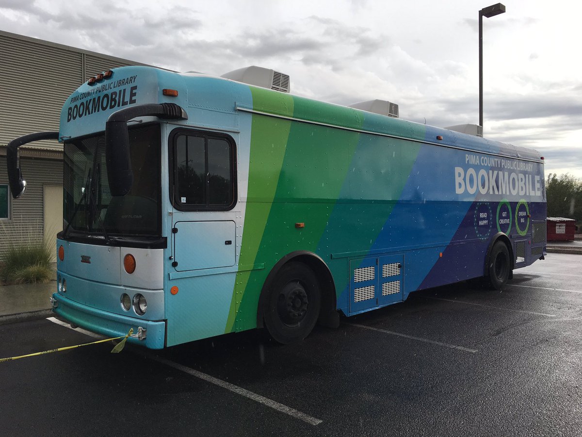 FlowingLIB's tweet photo. Look what the rain ☔️brought to our branch this morning for story time! https://t.co/uxhW2zZFDe
