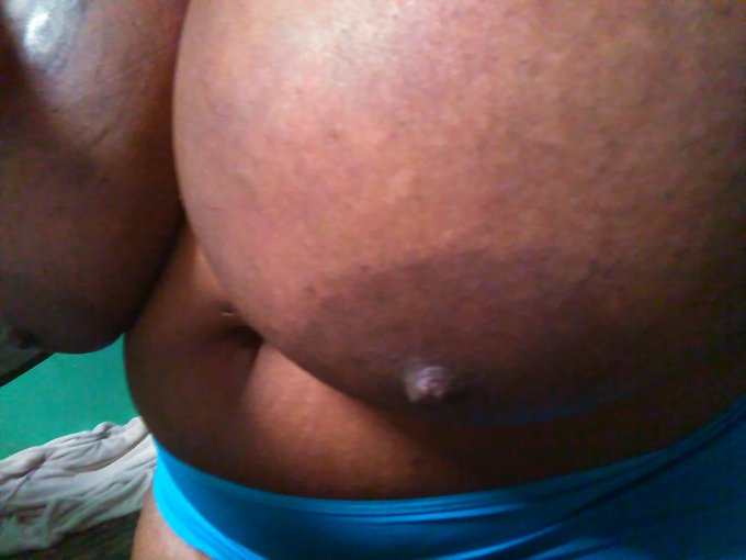 Just did my oil pics nothing fancy wiped off etc nips awake https://t.co/8B7448f1SU<a href="/tag/horny"class="tags"><span>&#35;horny</span></a><a href="/tag/bustybbw"class="tags"><span>&#35;bustybbw</span></a>