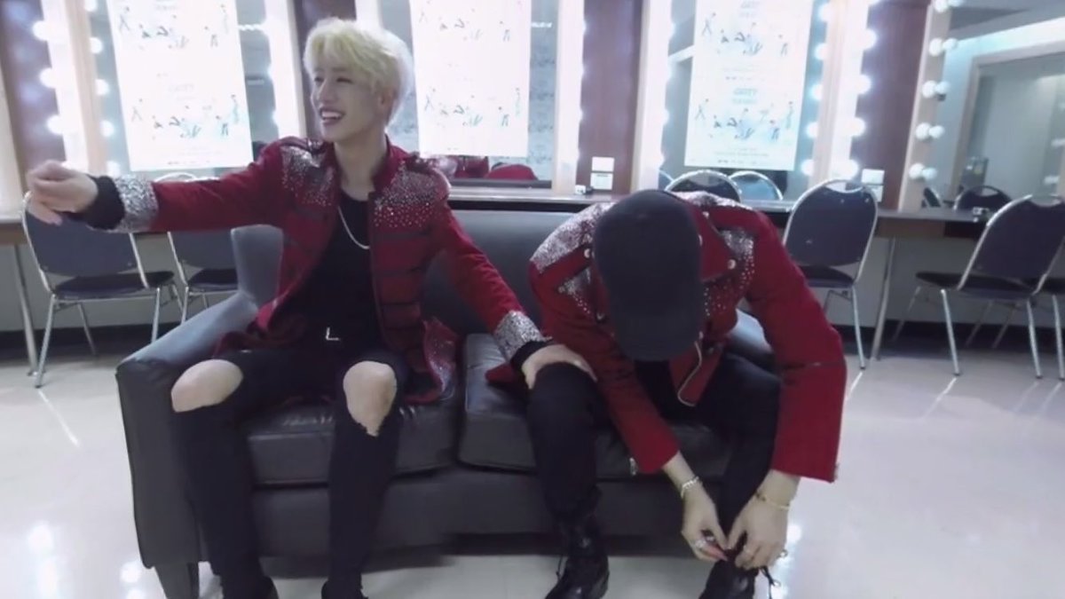 #arirang_ASC #GOT7_Why Mark, why are you so obsessed with Jackson's thighs?