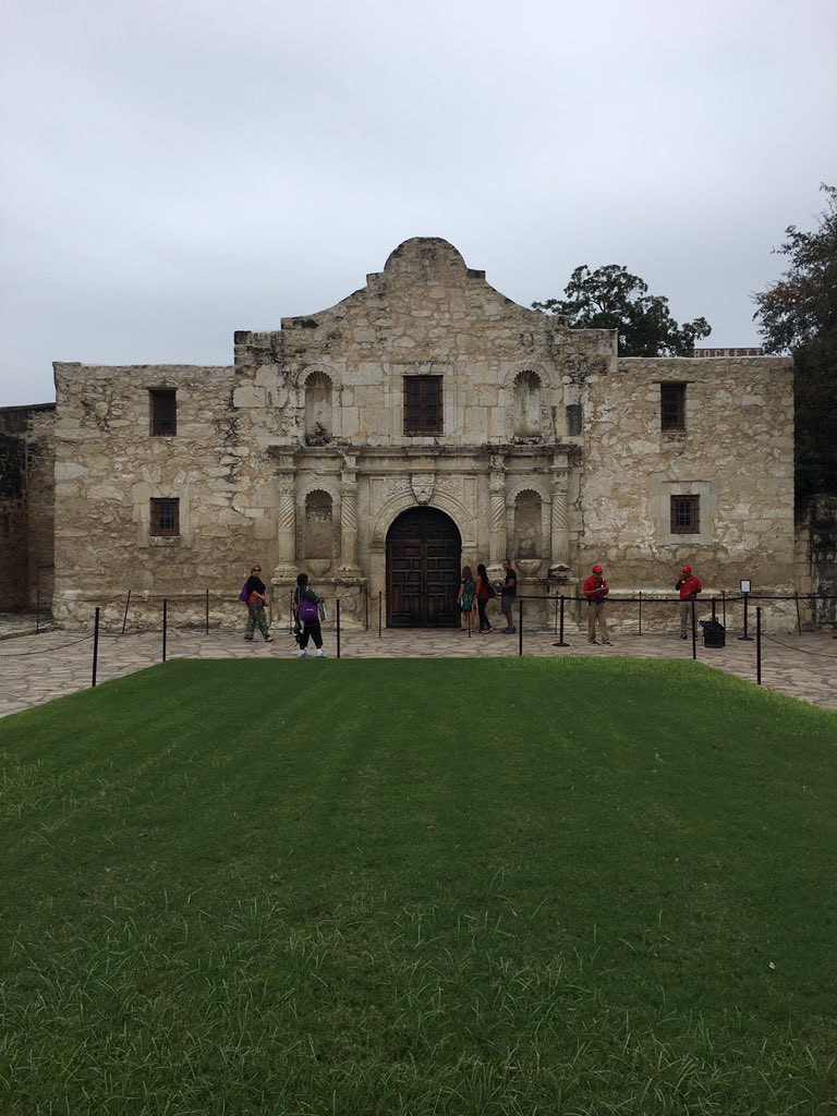 TeriWill3's tweet photo. Goodbye San Antonio and the #NSEE2016 Conference! Transformed and empowered! #experientialeducation #NSU https://t.co/wK9SlwXAJE