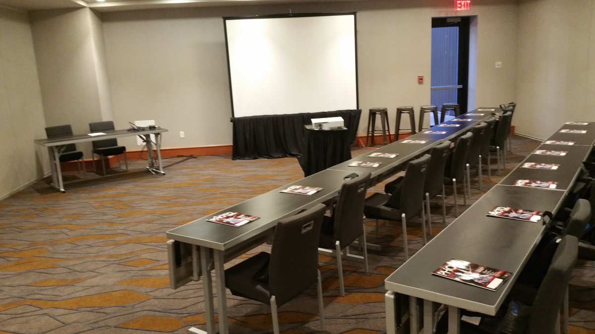 donnamct's tweet photo. @CalgaryMarriott love your remagined conference space! Thanks for being great hosts for #CampFest16 workshops! https://t.co/CXarOZ0I42