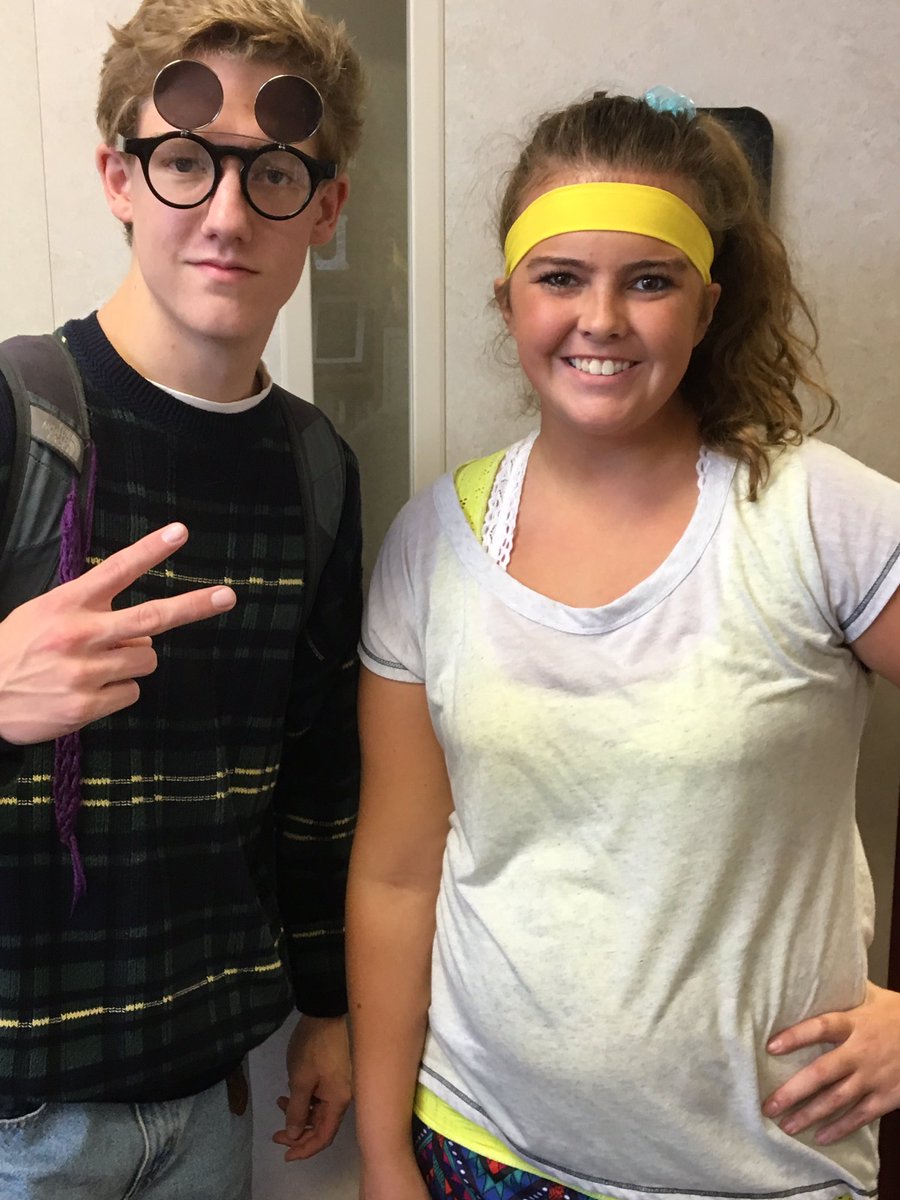 wcsTESlb's tweet photo. Feeling all 80s for Decades Day @wcsFHS. It's like totally gnarly!🕶 https://t.co/9JBb3EGWzy
