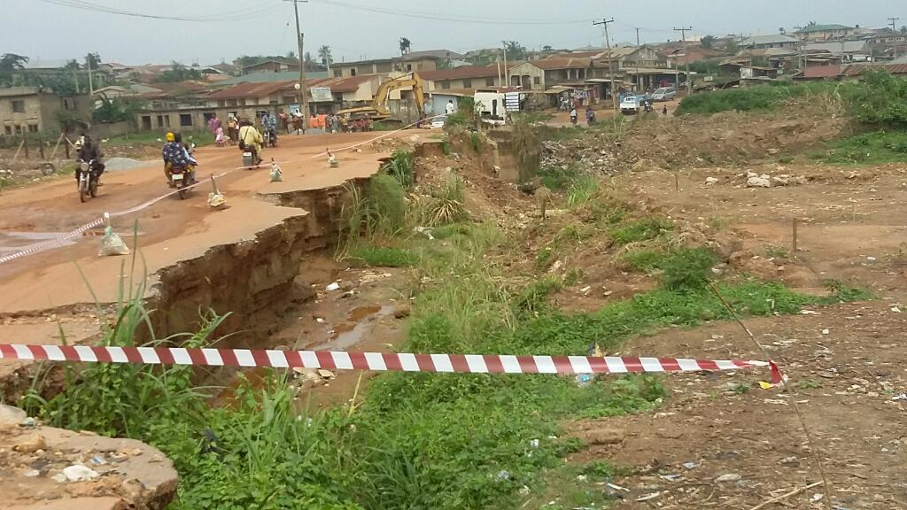 ibadanflood's tweet photo. Civil works commenced on bridges &amp; roads destroyed  by flood @IUFMP intervention sites. https://t.co/qzZNyZx7BA