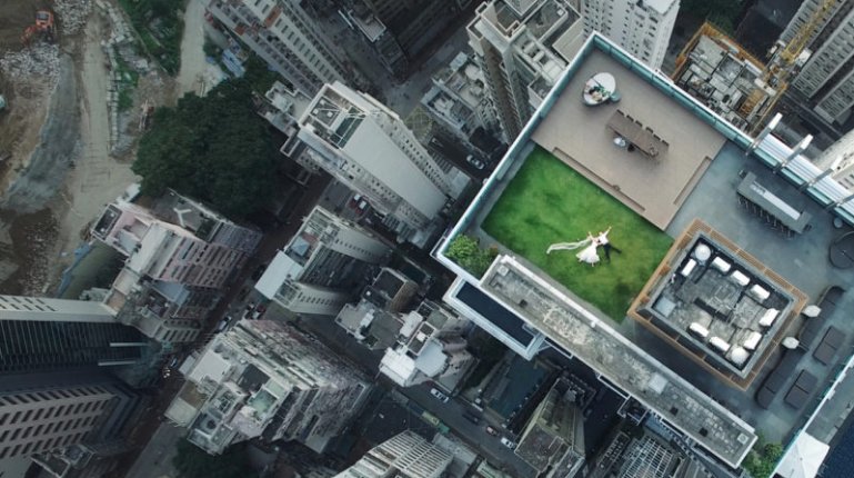 Фотограф случайно сделал на свой беспилотник кадр, который в соцсетях назвали идеальным, и теперь ищет его героев tjournal.ru/35019-avtor-sl…