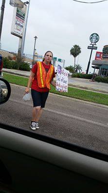 MaddySkye's tweet photo. Facebook exposes TX panhandler using fake family photos to solicit donations https://t.co/Ewafj8cGl8 @mySA https://t.co/e1pYSoyT9F
