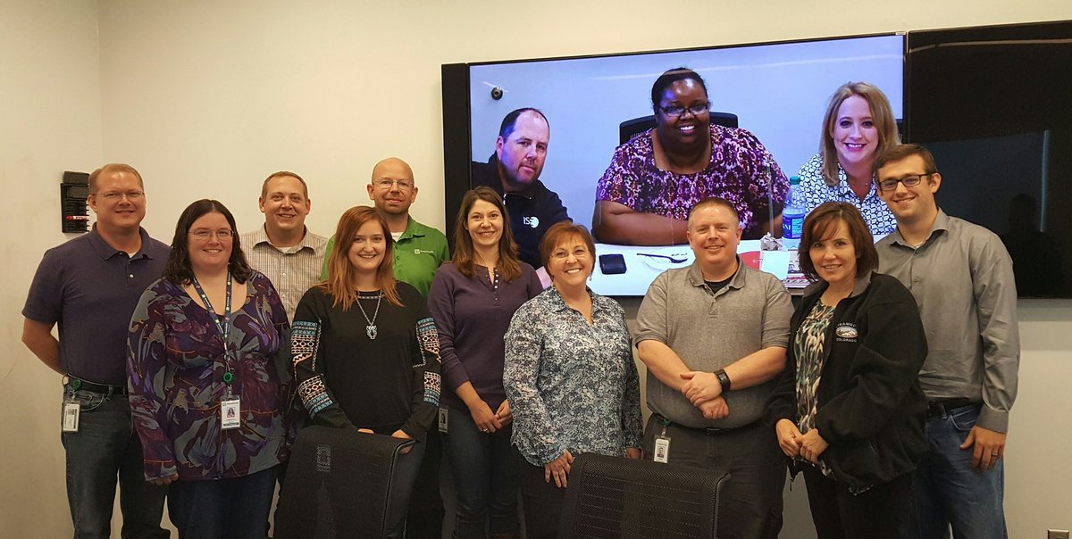 amyeblanchard's tweet photo. Celebrating Corie's Q3 TOPS win with a team pizza party! Thanks, Corie, for all your efforts! #BetterBeginsHere #BrokerageOps #OpsStrategy https://t.co/OBwQlrAtwf