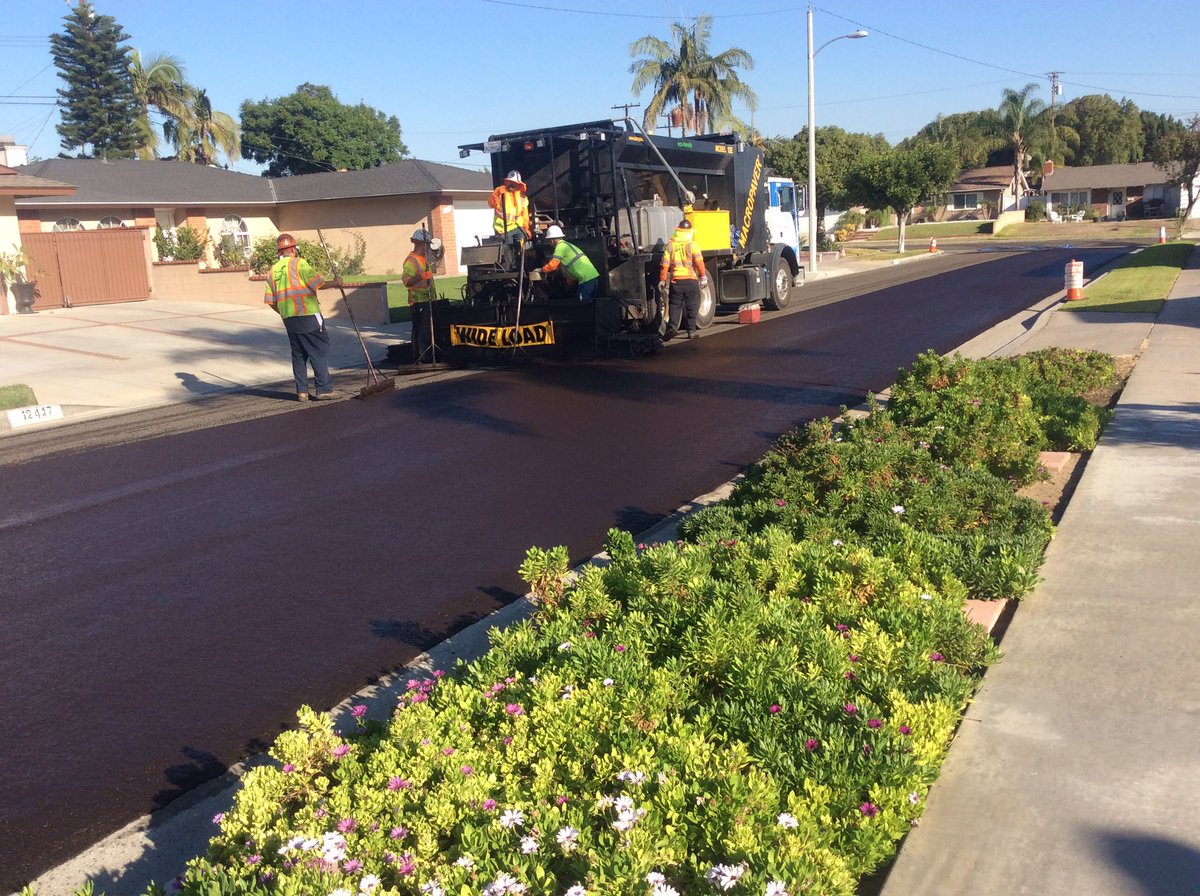 MY_LACountyDPW's tweet photo. We're on the last step of the Red Coach Lane pavement preservation project. #LAroads #Slurry #Sustainability https://t.co/jKcQCaR2Ui