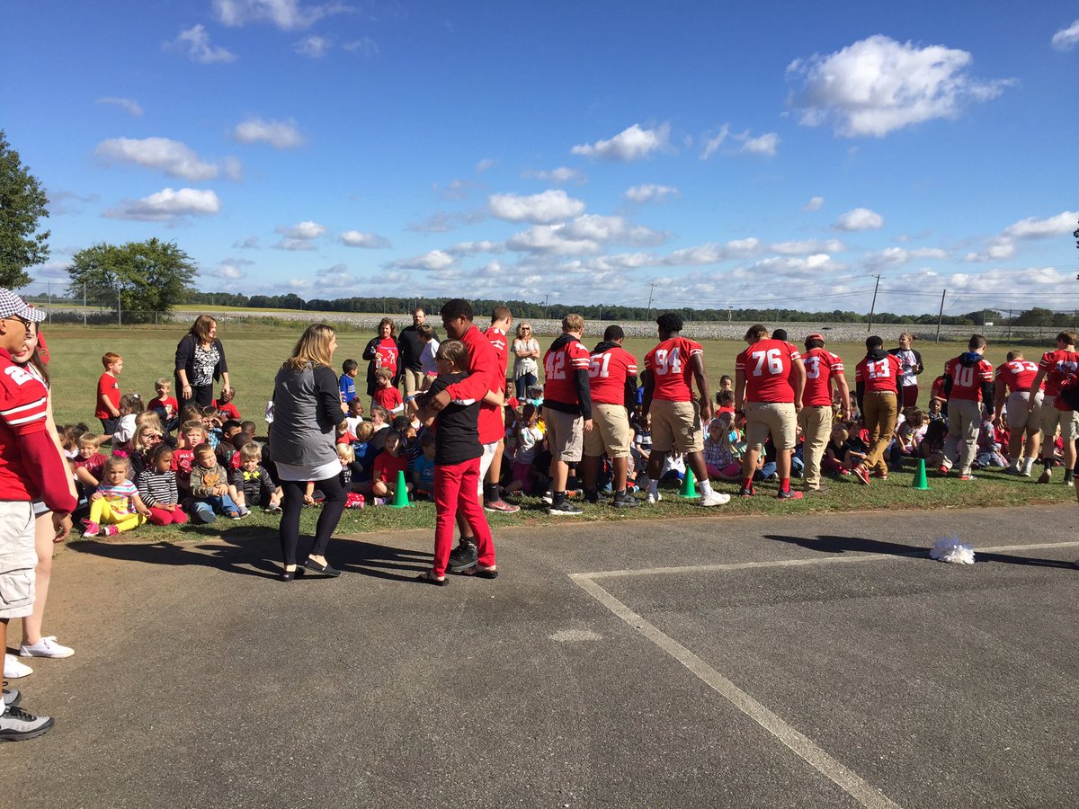 LynnFanningES tweet media