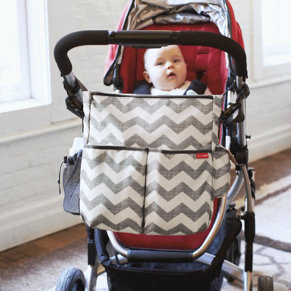 In today's blog: a guide to the basic types of diaper bags. ow.ly/epuV304HbSA